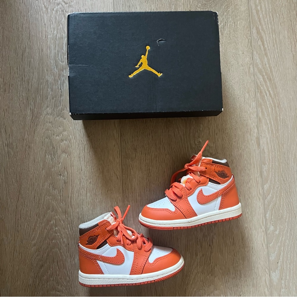 Jordan 1 Retro High OG Sneaker Orange Size Toddler 6C